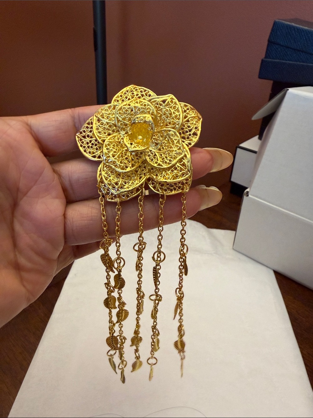 Gold Filigree Flower Tassel Brooch - Elegant Women's Jewelry